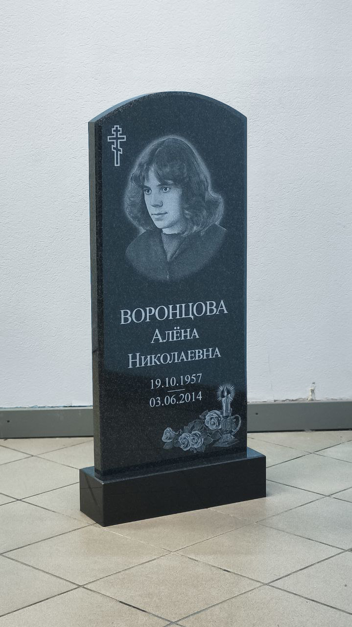 Гранитный памятник на могилу — выполненная работа №9, Уфа