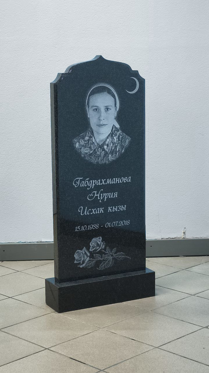 Гранитный памятник на могилу — выполненная работа №10, Уфа