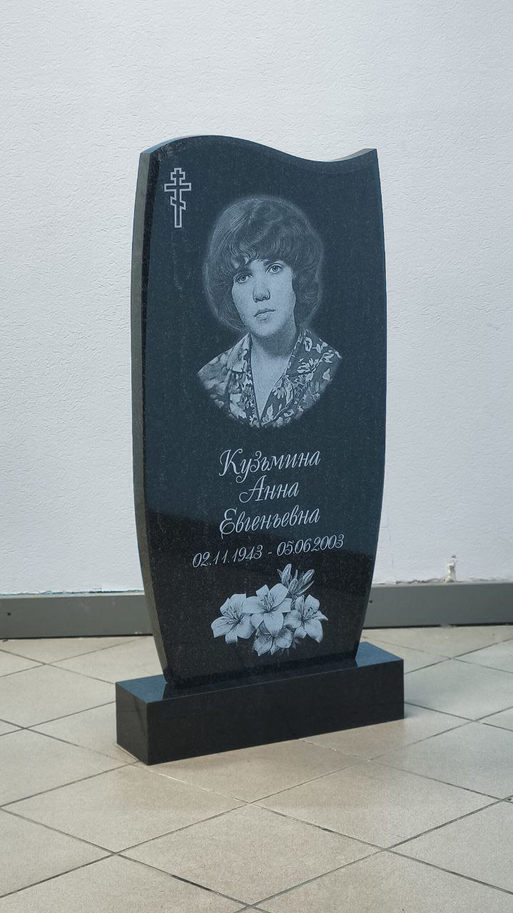 Гранитный памятник на могилу — выполненная работа №4, Уфа